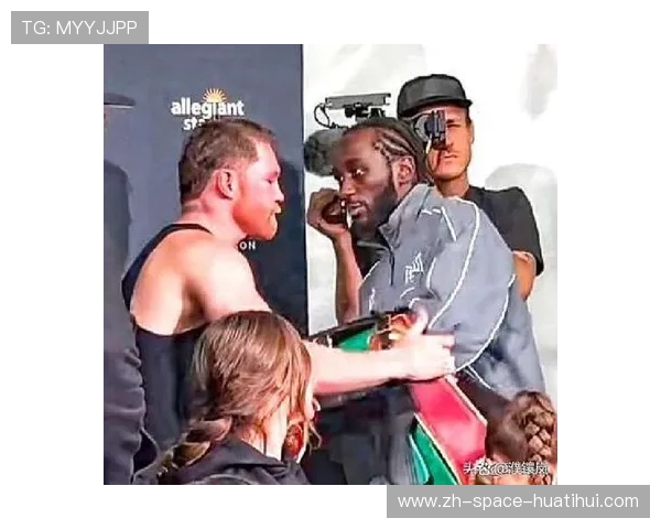 阿瓦雷兹与克劳福德新闻发布会气氛紧张